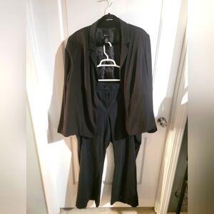 Jacket and Pants Suit - Black